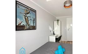 Dali Room -10 Minutes To Gdansk Old Town & Sea